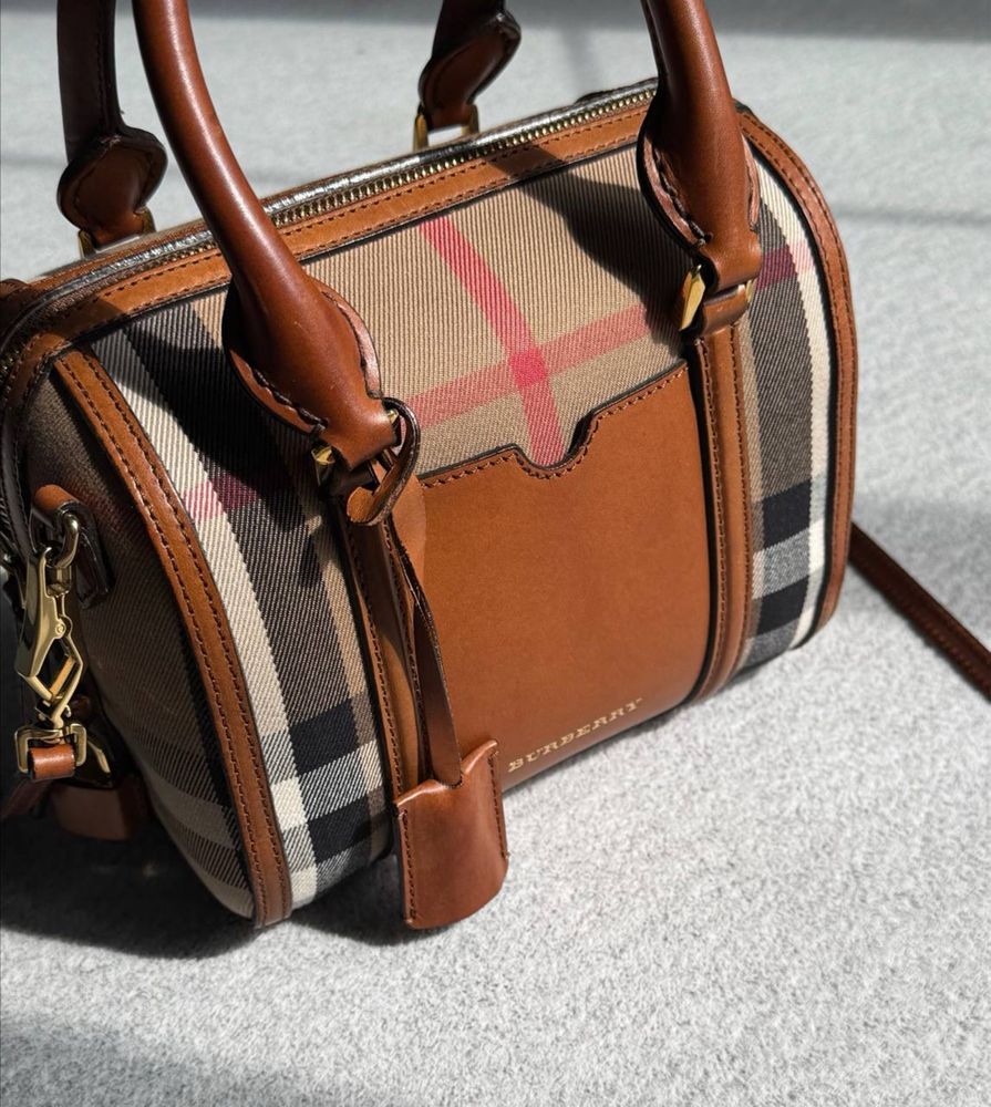 Сумка Burberry Bowling Bag Оригінал