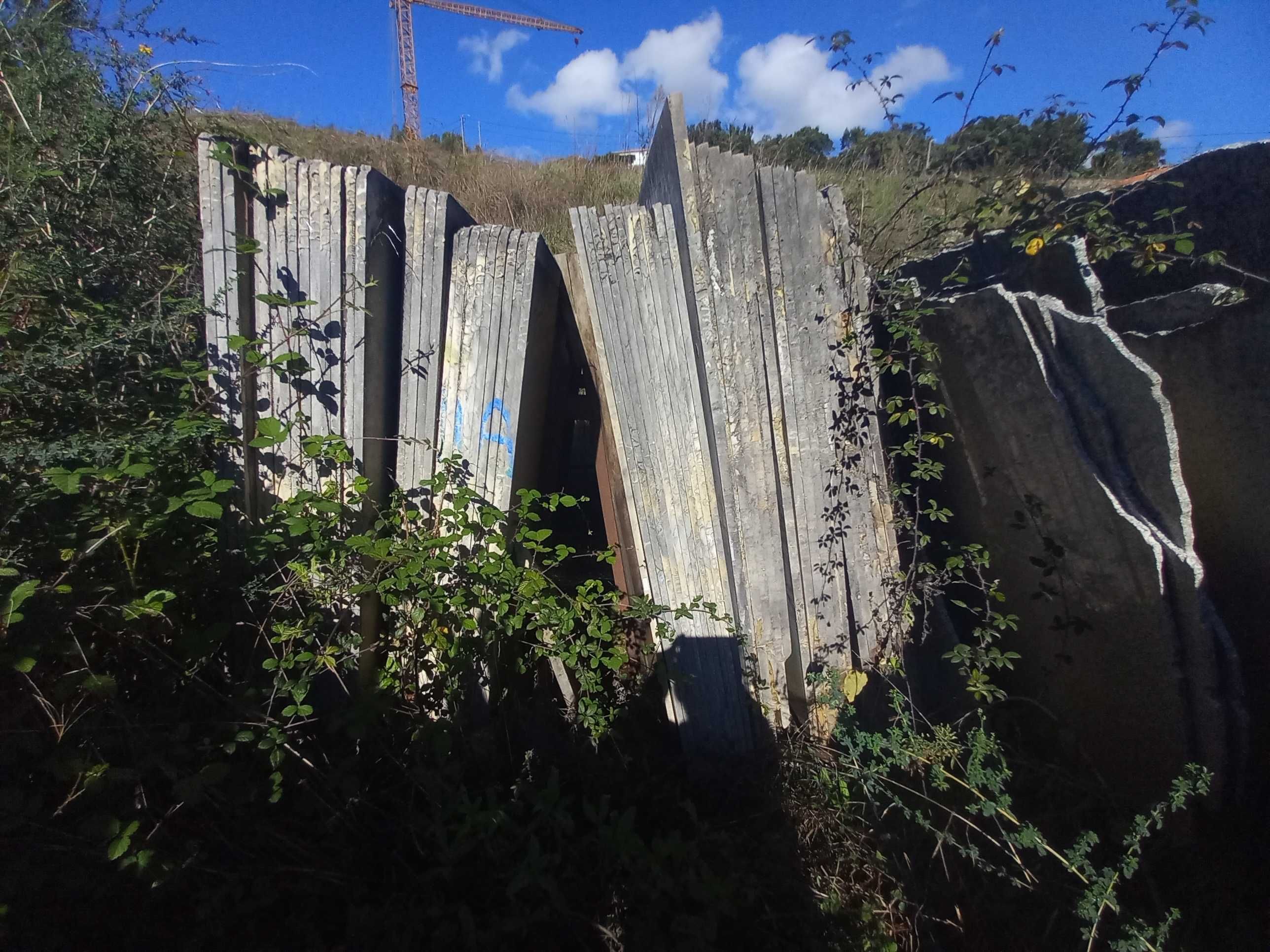 VENDE-SE Pedra serrada com e sem acabamento