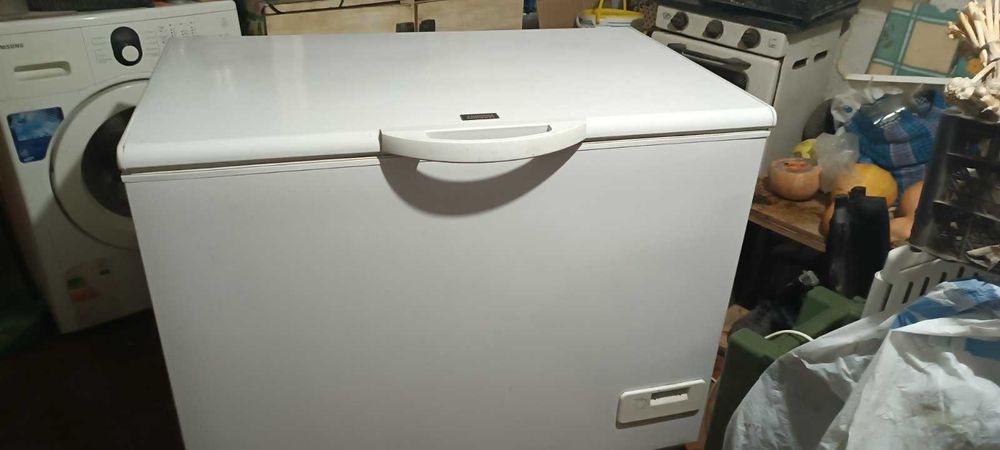 Морозильна камера ZANUSSI