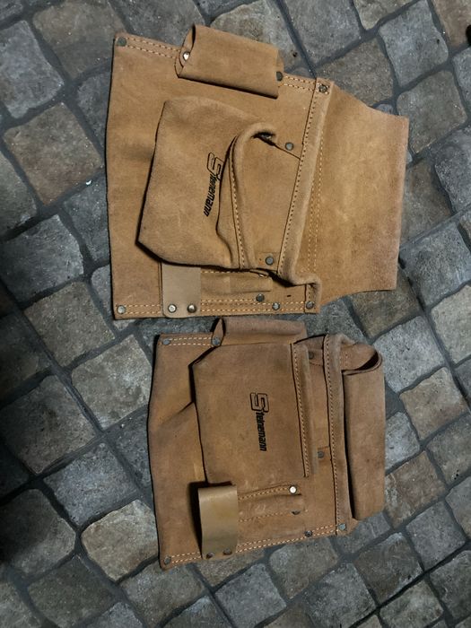 Martelos e bolsas para pregos