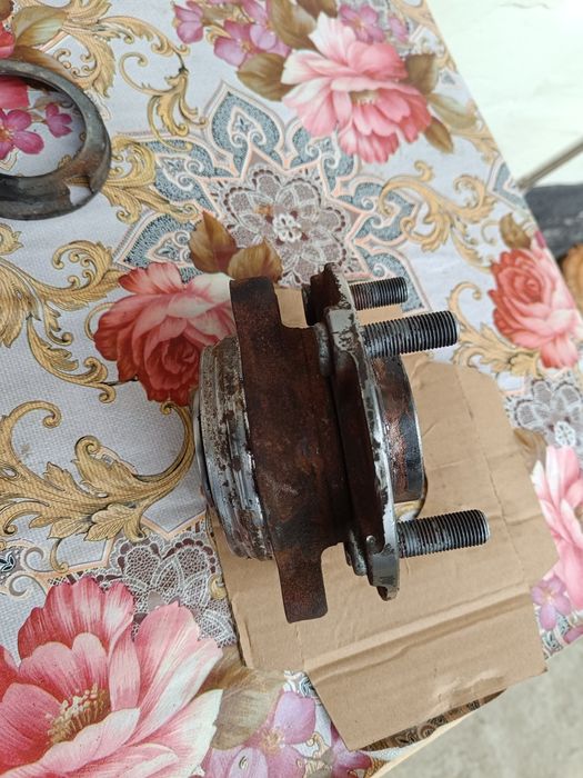 Ступиця передня nisan murano z51