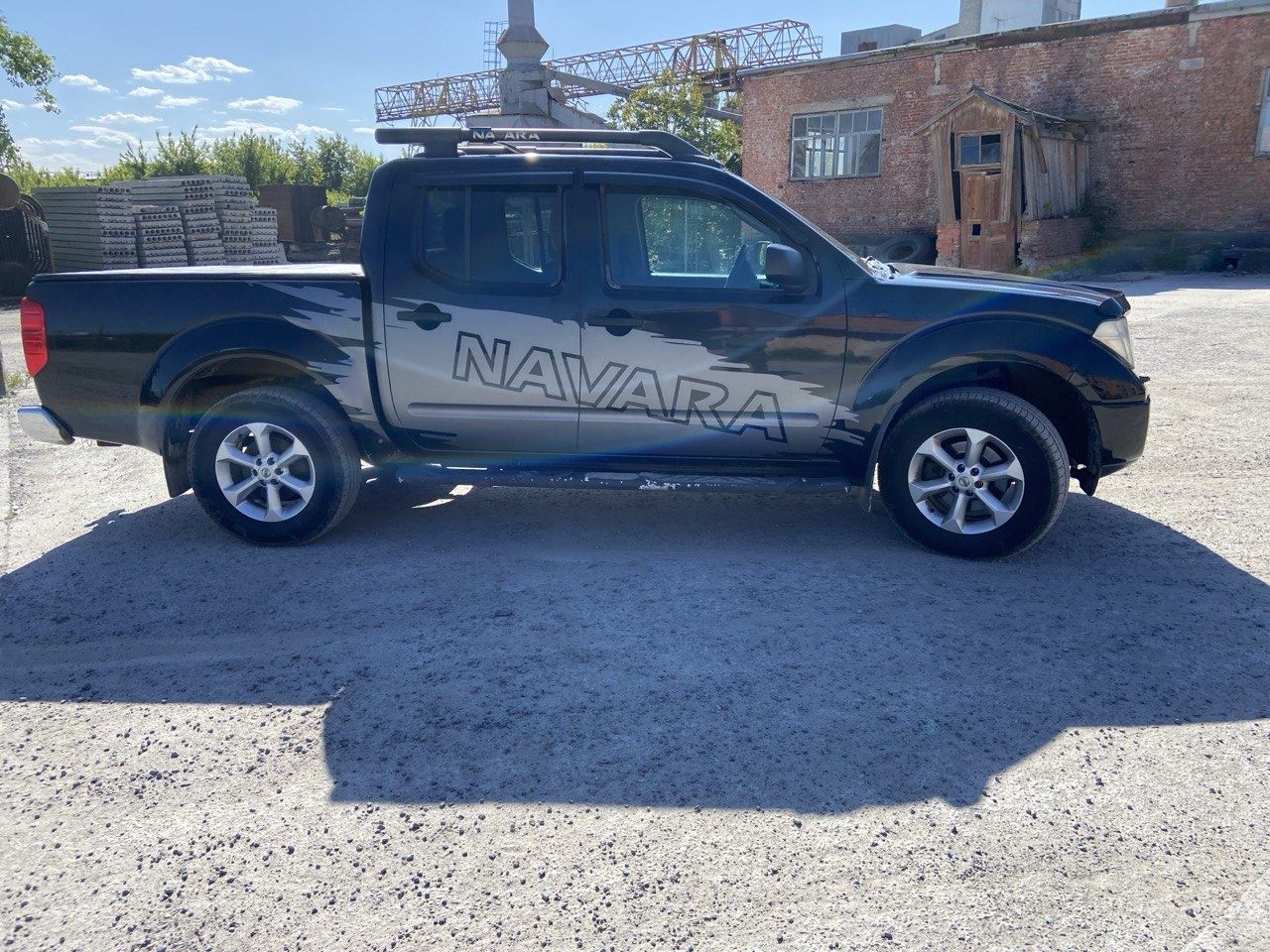 Продам Авто Nissan Navara Машина для ЗСУ  2,5 4х4 2005 року