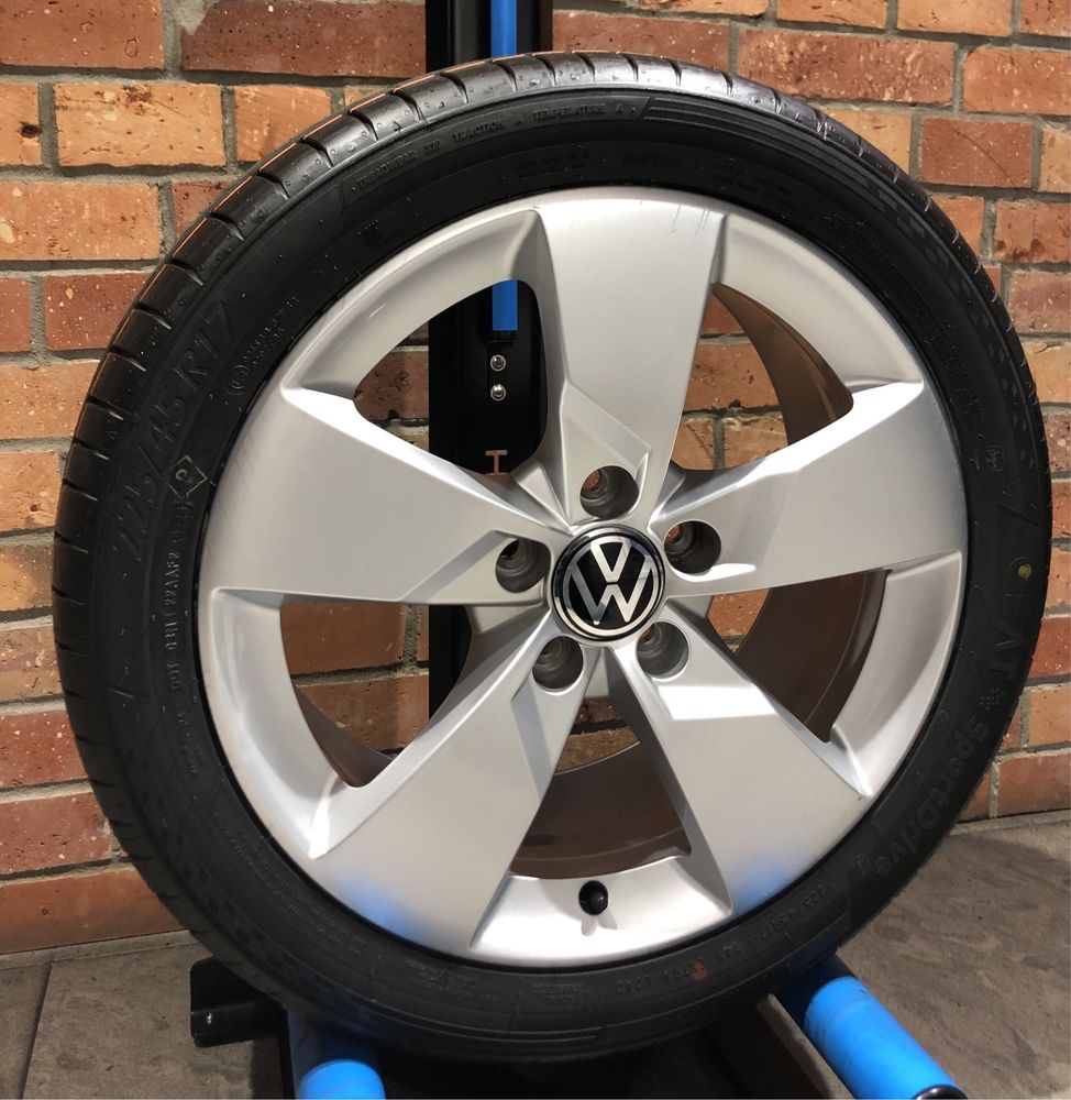 Koła Letnie 17 Volkswagen Golf MK7 Touran 5x112 ET47 225/45R17