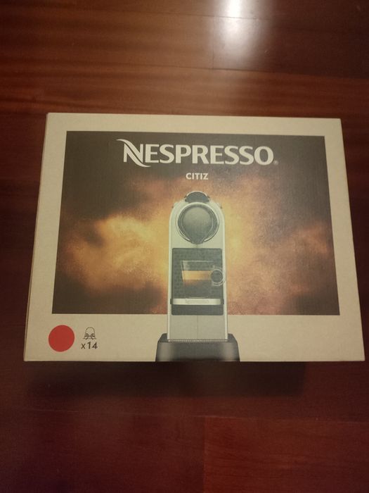 Máquina de Café Nespresso Citiz Nova nunca usada