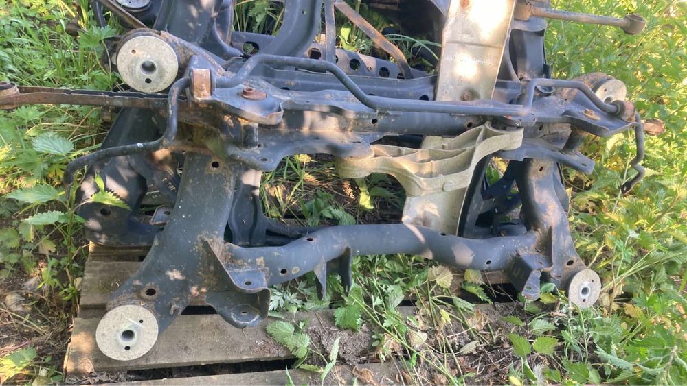 Підрамник задній балка Audi A6 quattro A6 C5 8E0505323D