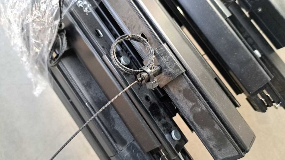 Zestaw oświetlenia LED do biur magazynów