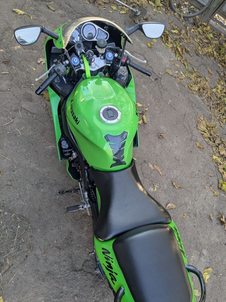 Kawasaki zx6r 1998