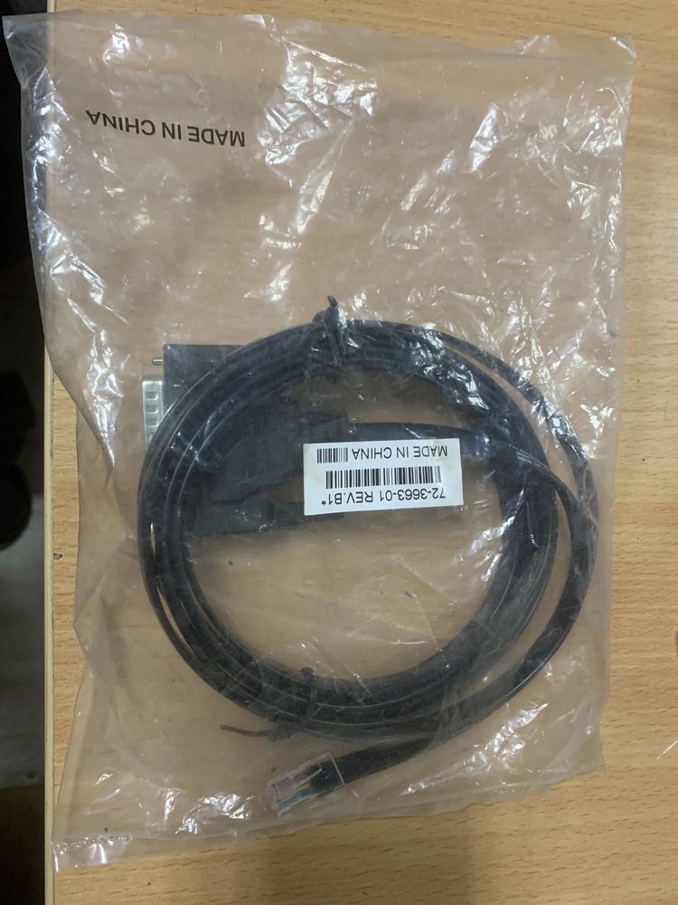 Консольный кабель для маршрутиризаторов Cisco