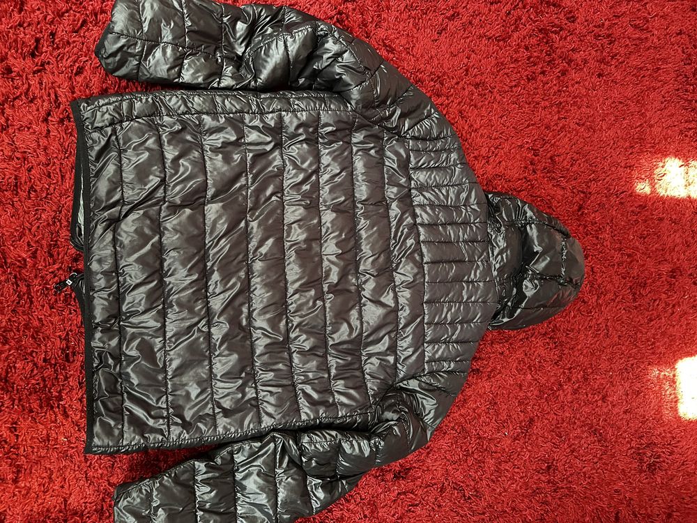 Куртка tommy hilfiger L оригінал стан 10/10