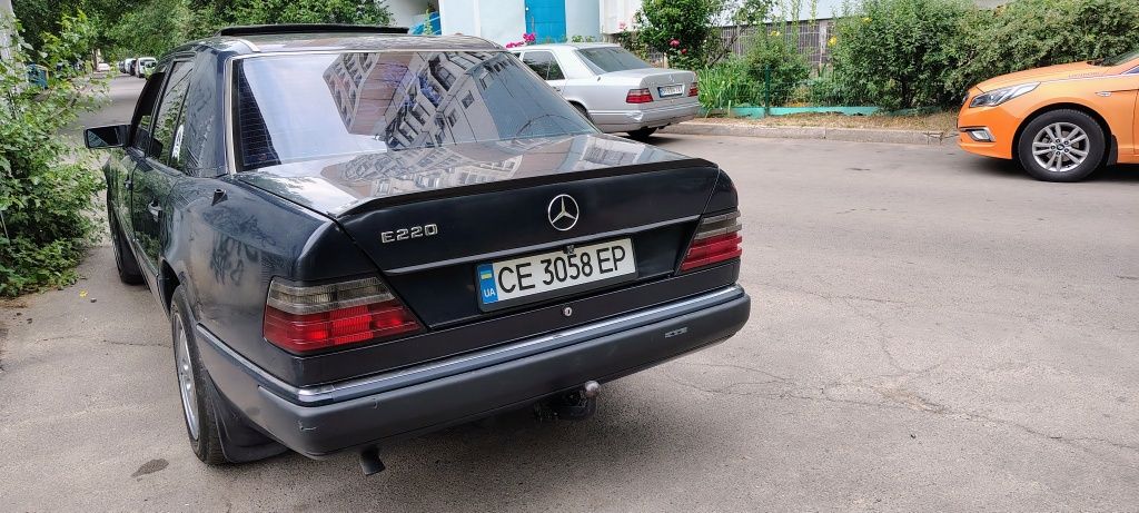 Продам Mercedes W124