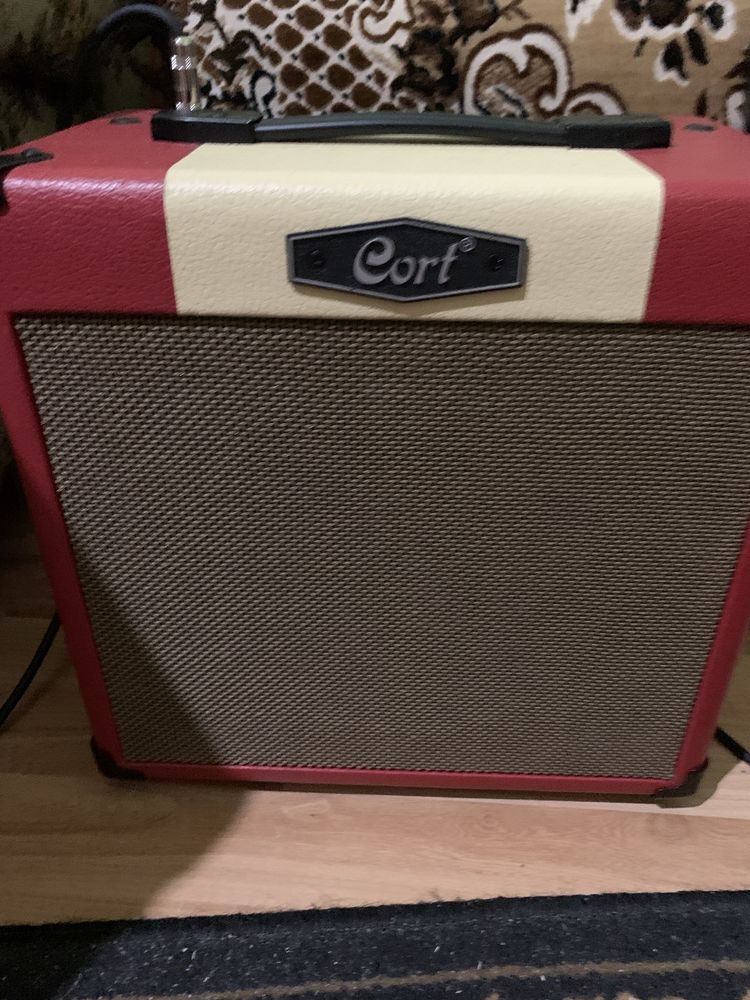 Электрогитара Cort X100 + комбик Cort CM15R