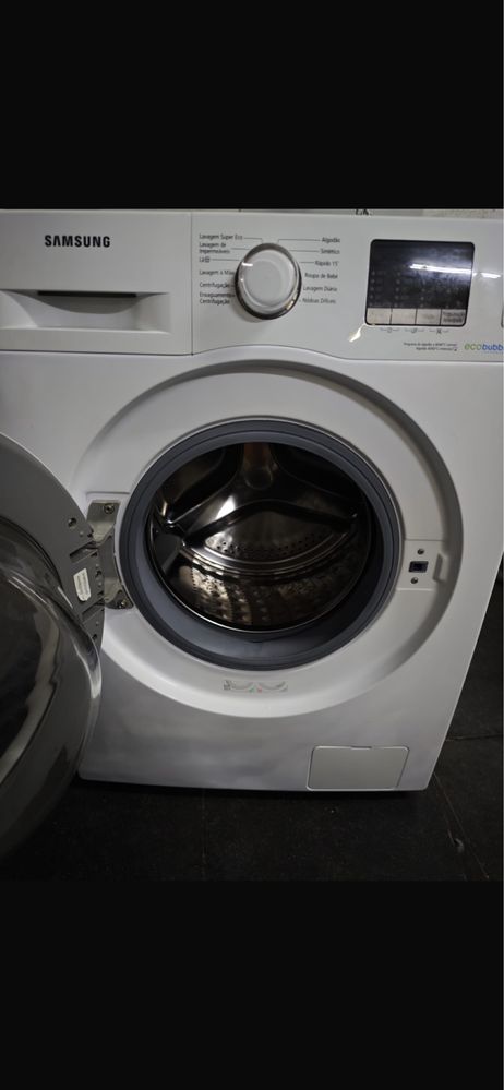 Maquina de lavar roupa