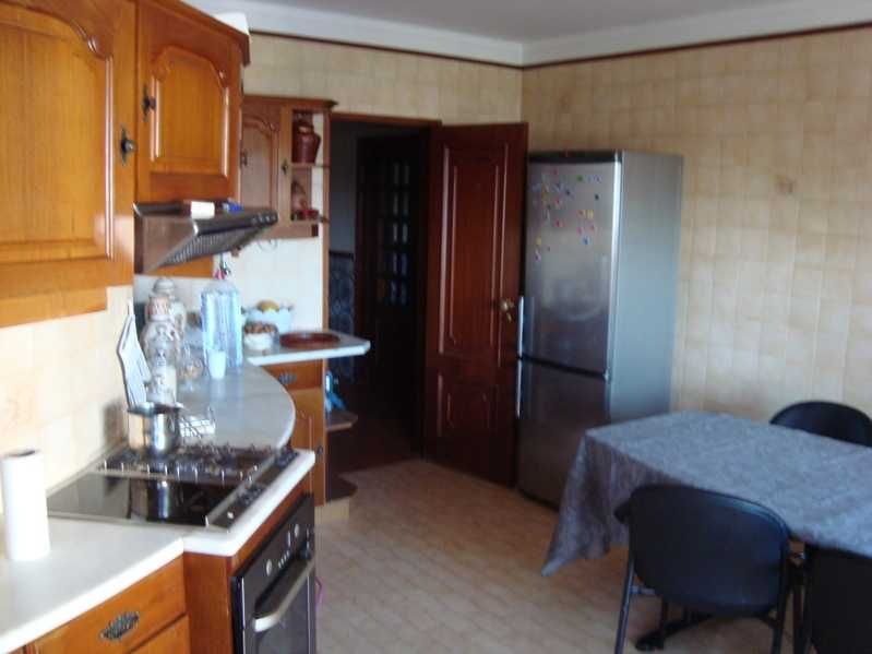 Suite para trabalhadora em apartamento T4
