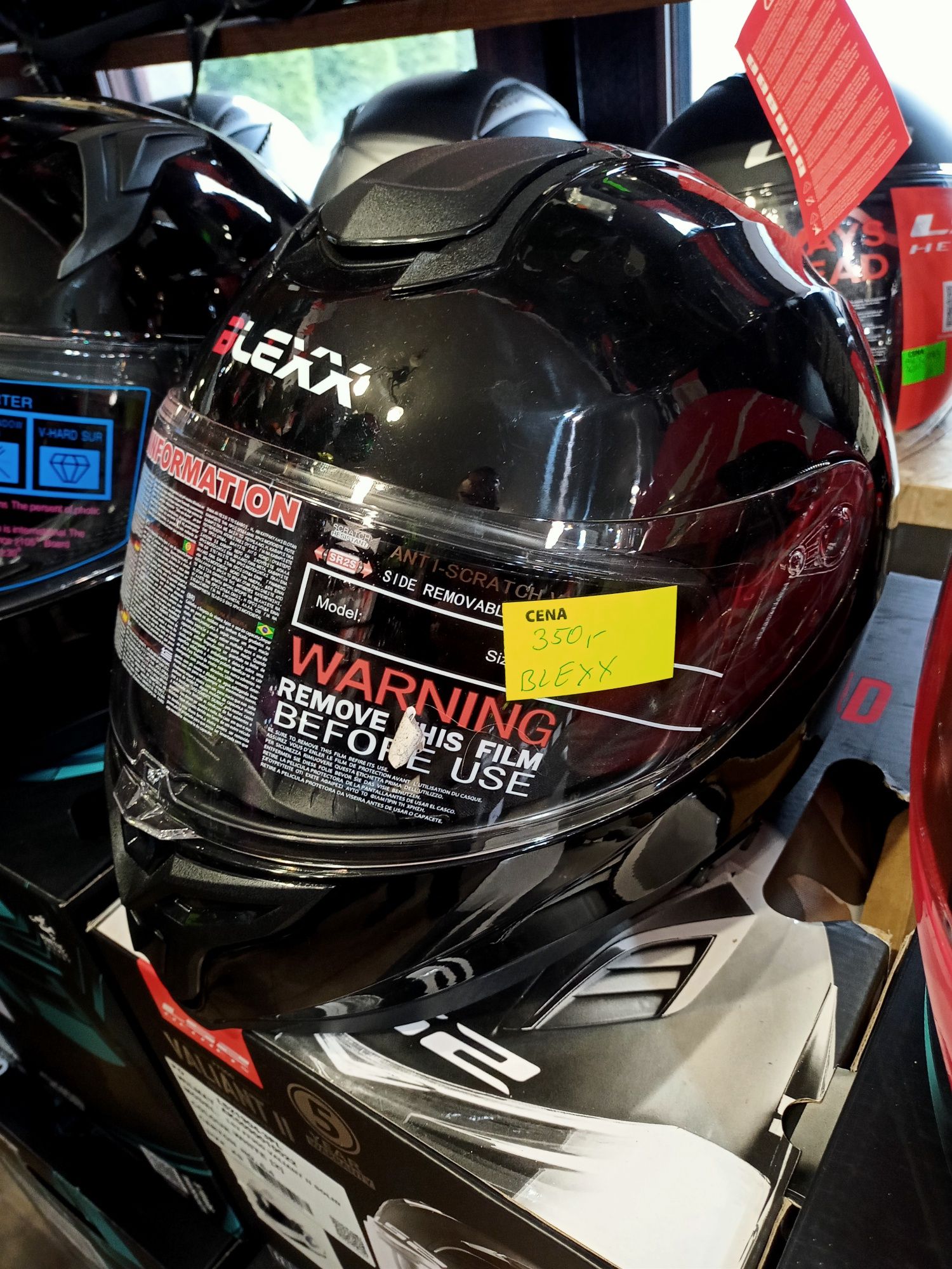 Kask  blendą BLEXX MD-820 biały, szary, czarny połysk lub matowy
