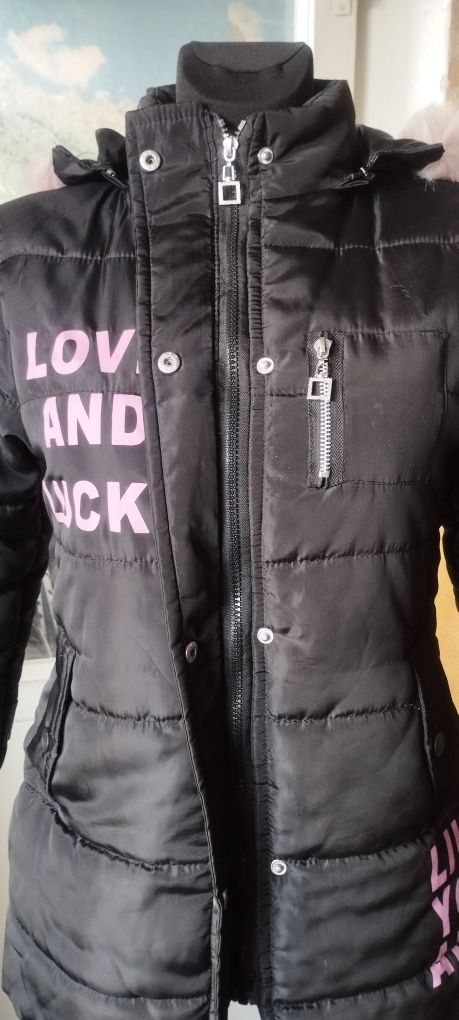 Демісезонна куртка на дівчинку 10-11 років