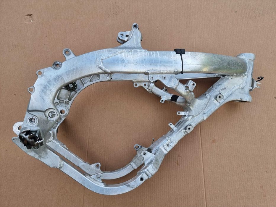 Alurama rama Honda CRF 450 rok 02 - 08 stan BDB