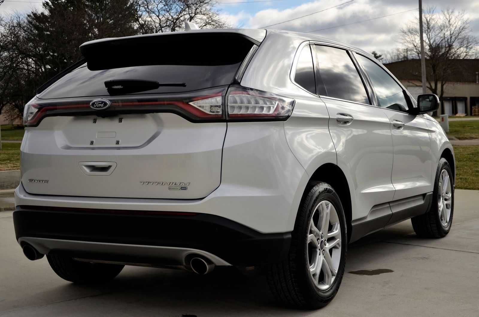 2018 Ford Edge Titanium.