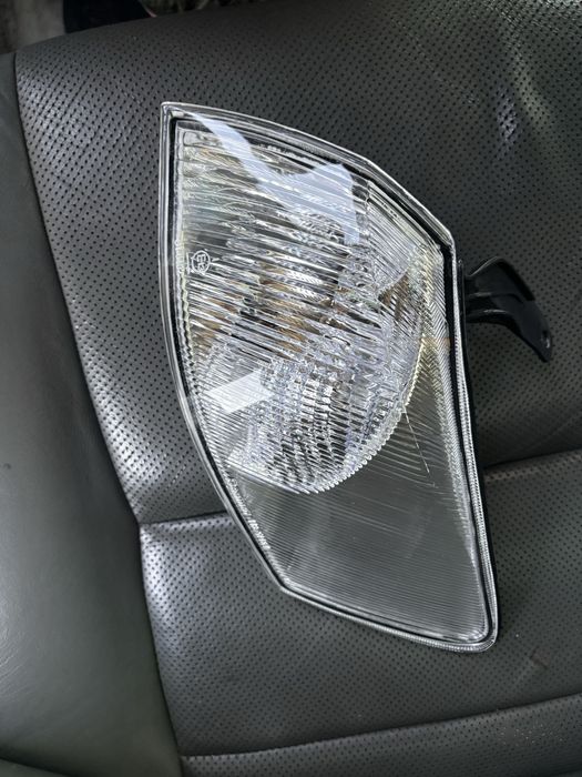 Повторители поворотников (2) на Toyota camry 20 1997-1998 гг.