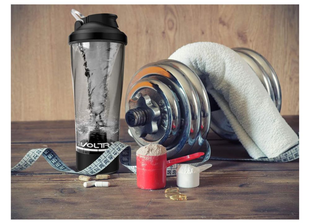 Elektryczny shaker do koktajli proteinowych