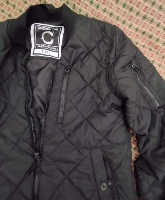 Продам осеннюю куртку на рост 150-155 см