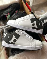Dc Shoes Court Graffik White / Black,кроси,кроссы,кеди,кроссы диси