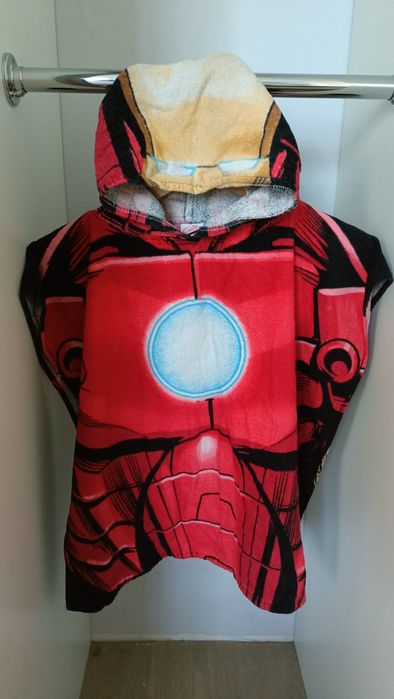 Ręcznik plażowy kąpielowy z kapturem Average