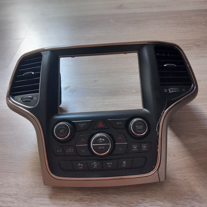 Jeep Grand Cherokee WK2 Panel klimatyzacji