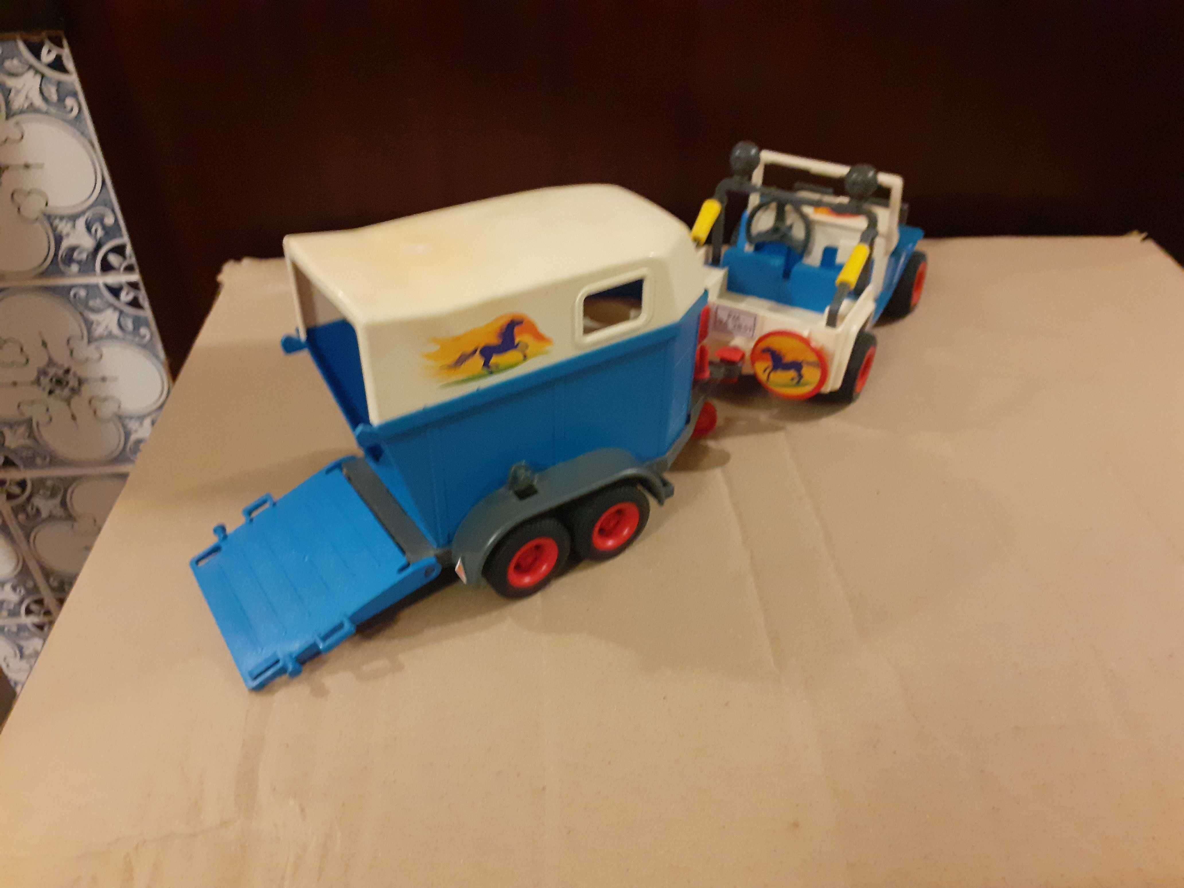 Playmobil jeep com atrelado