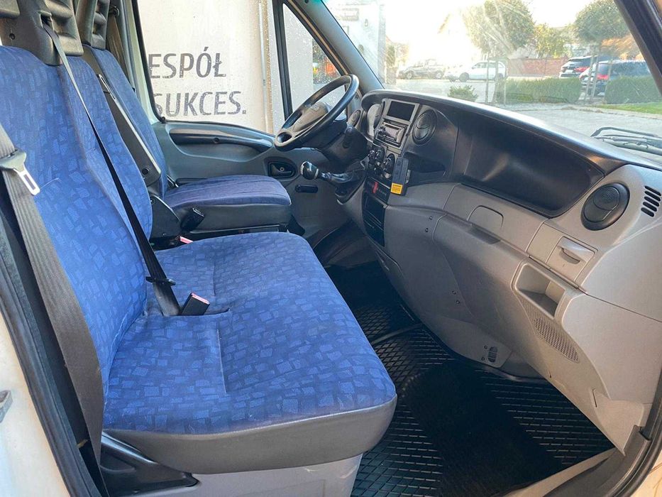 IVECO DAILY Autolaweta Najazd Nowy najzad wciagarka oświetlenie led