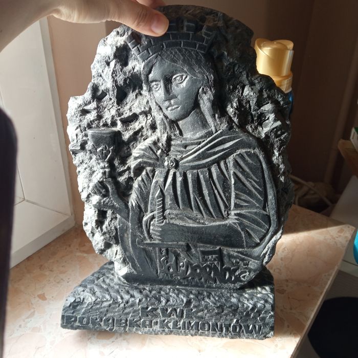 Stara rzeźba z węgla Kurzeja plus gratis