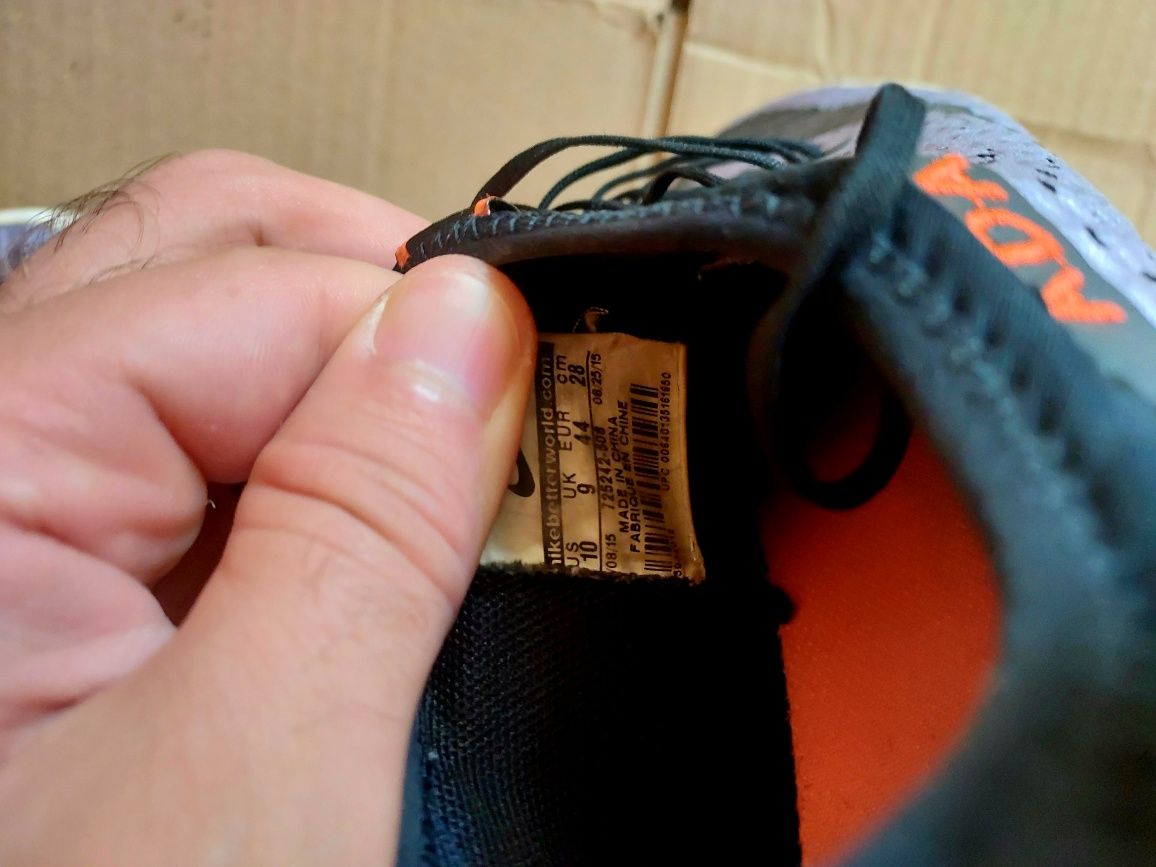 Сороконожки, футзалки Nike 44 28 см