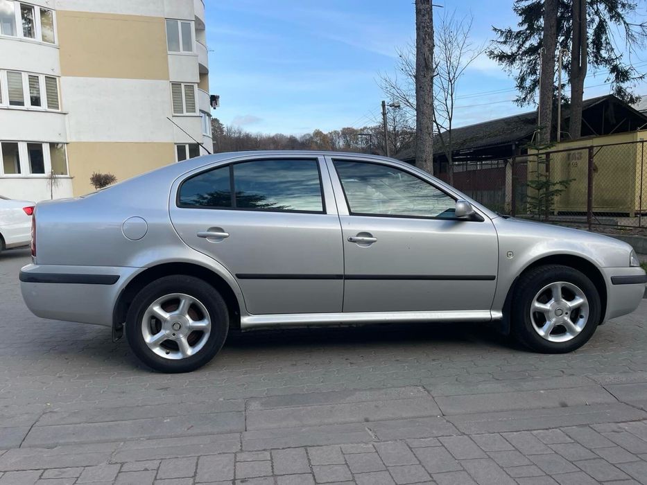 Szkoda octavia tur