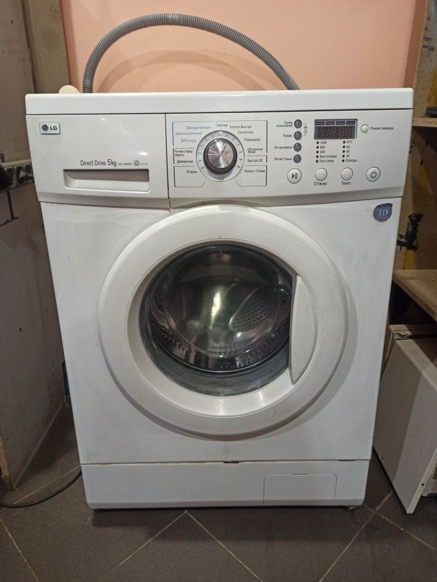 Пральна машина LG WD-12390ND