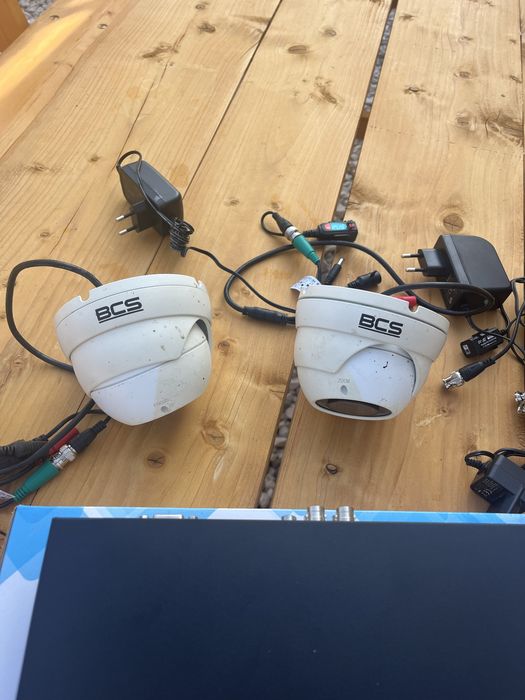Zestaw kamer(4),rejestrator i switch