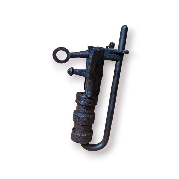 Cadeado Antigo Ferro Forjado c/ Chave Original – Século XIX