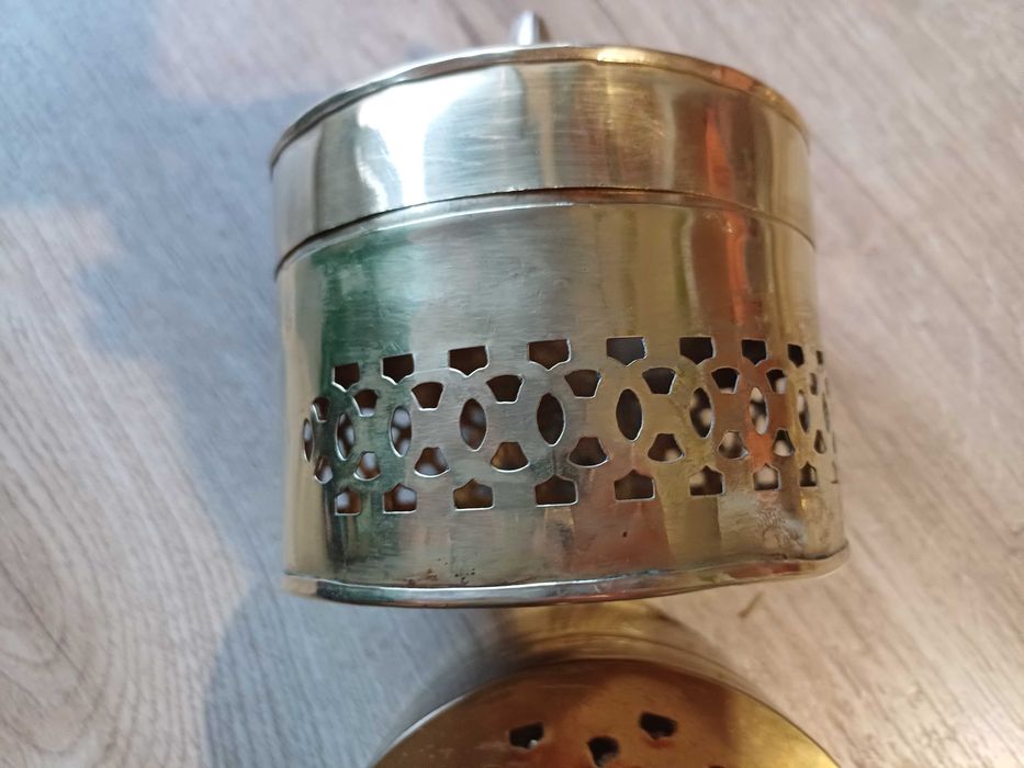 MOSIĄDZ puszki ozobne z MOSIĄDZU