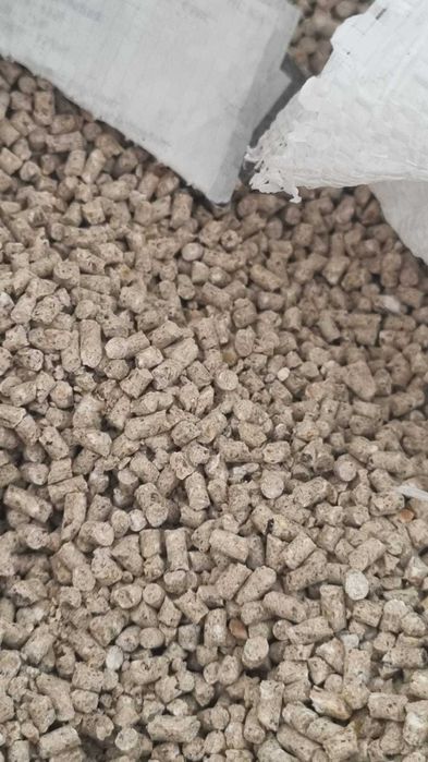 КОМБІКОРМ "курка-несушка" та "качка-гусь"