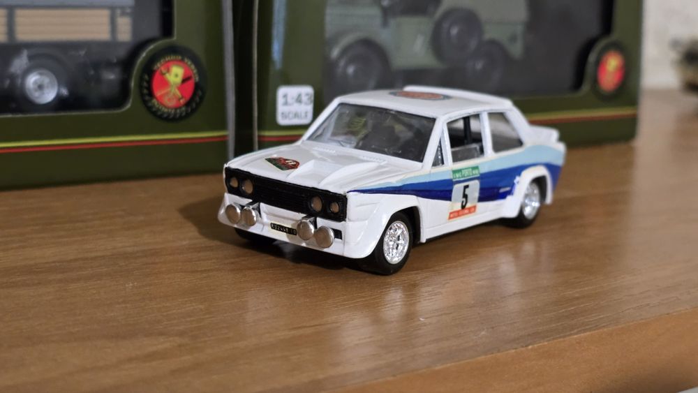 Модели машинки 1:43