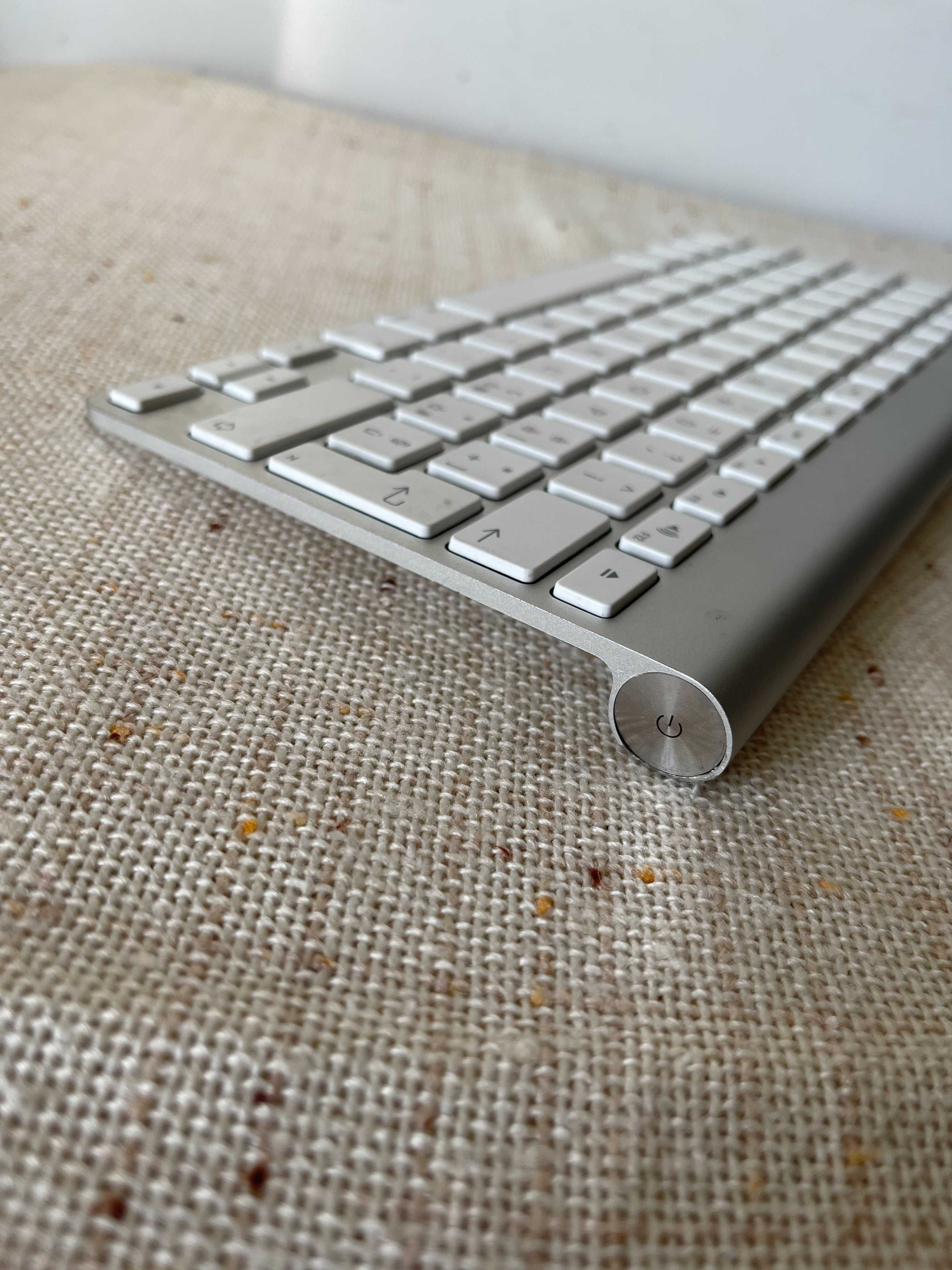 Клавіатура Apple A1314 Wireless Keyboard
