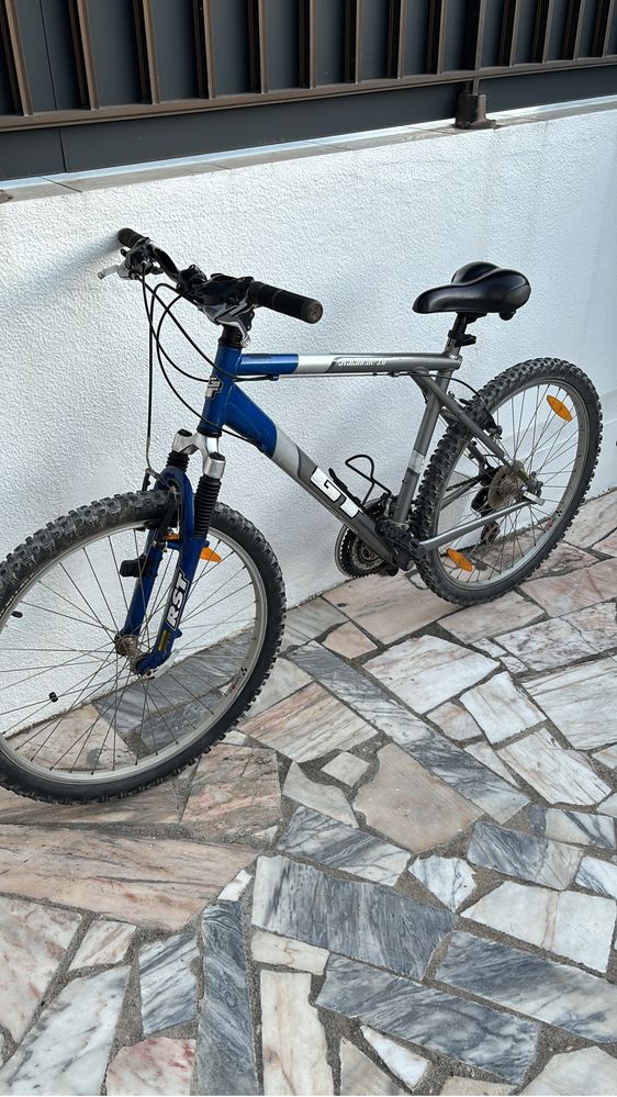 Bicicleta BTT roda 26 Avalanche 3.0 + acessorios