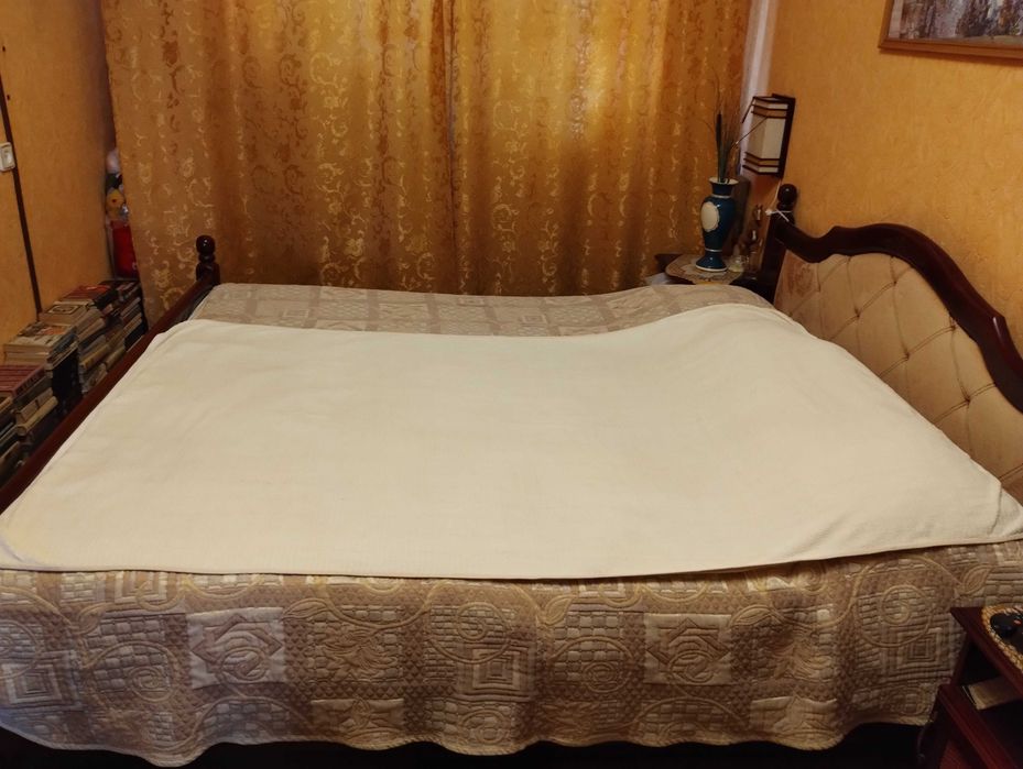 Махровые простыни-покрывало, полотенца