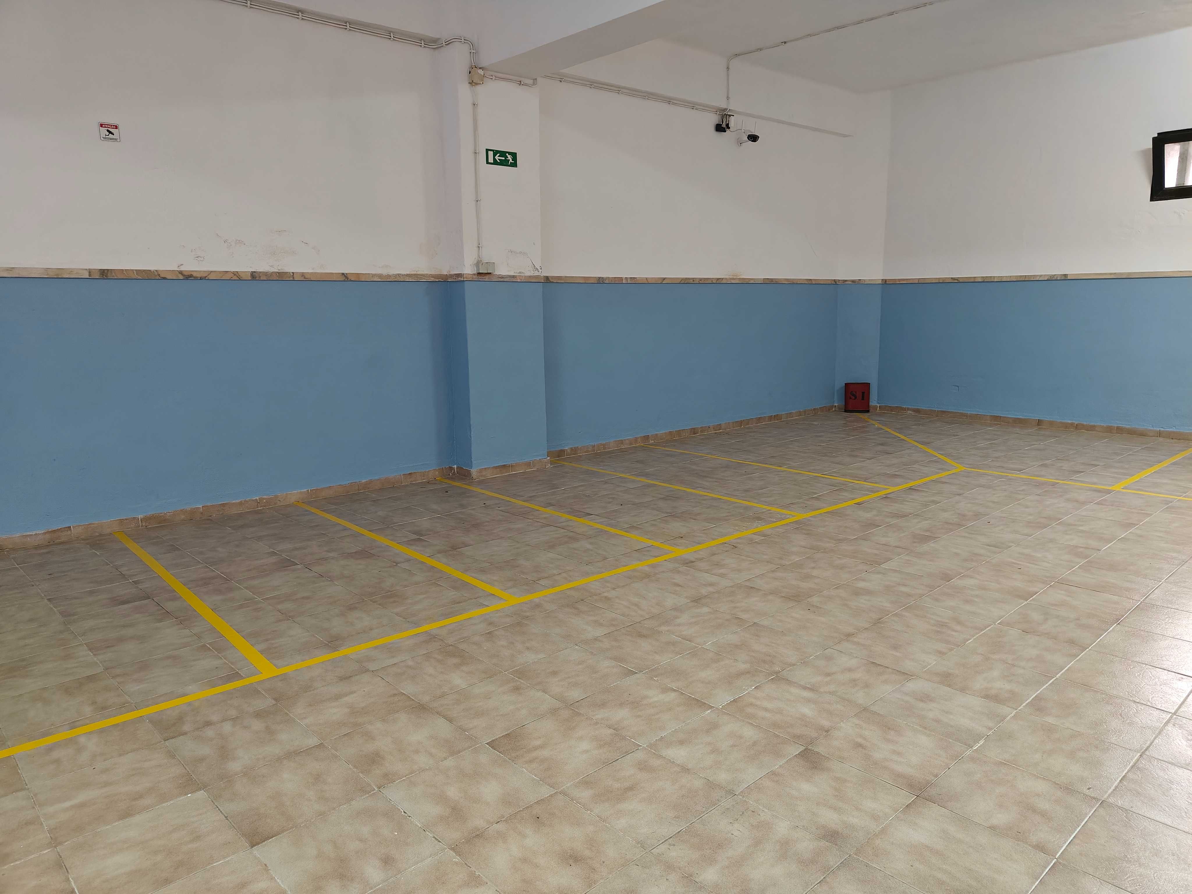 Lugar de Estacionamento para Motas em Garagem junto ao Lidl do Feijó