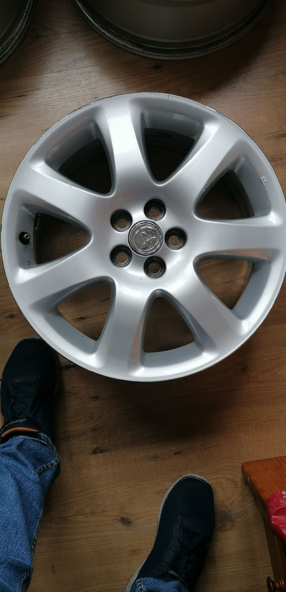 Jantes Liga Leve 17" Toyota Avensis t25