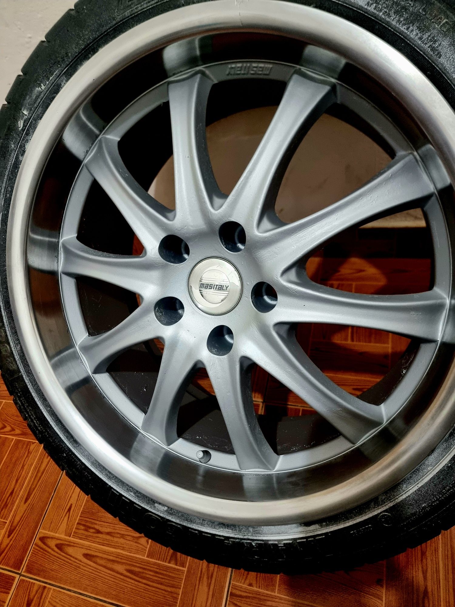 Vendo ou troco jantes massitaly 18', 5x112.