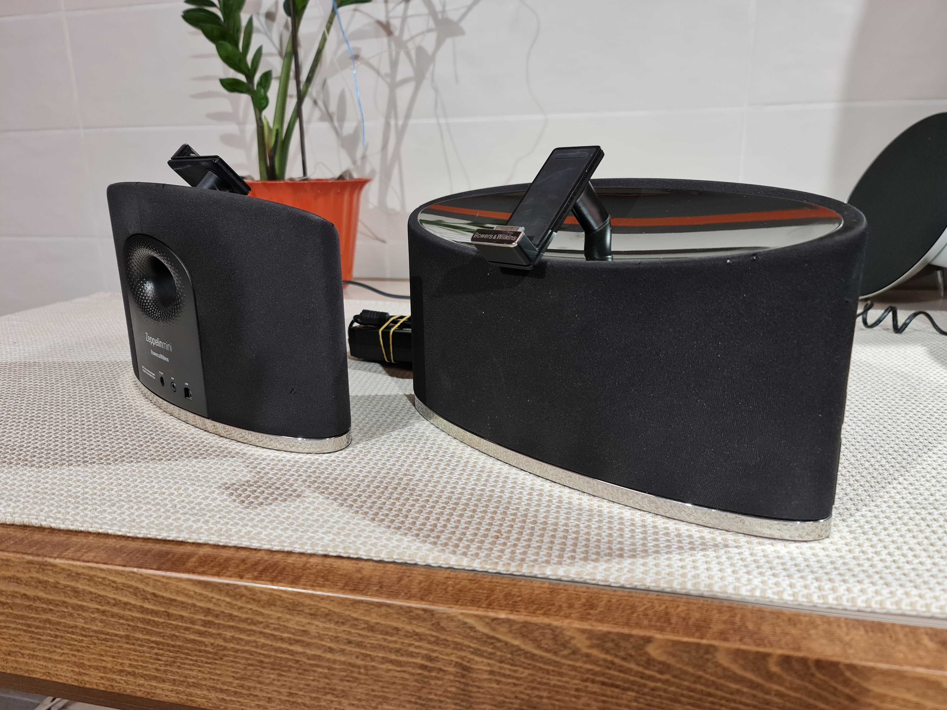 Акустика Bowers & Wilkins Zeppelin Mini