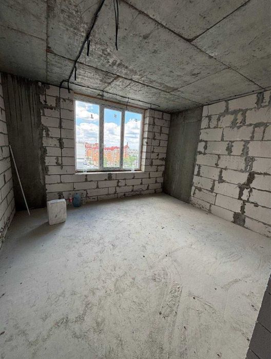 Продам 4-кімнатну квартиру, Грушевського 110