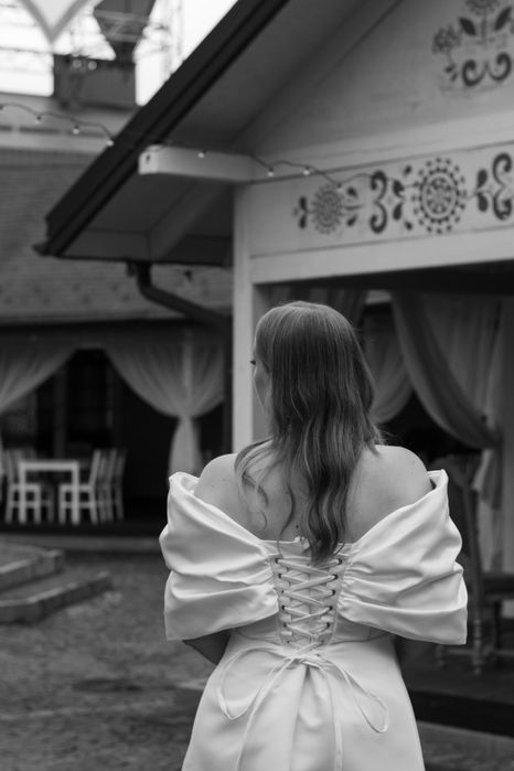 Сукня біла коротка