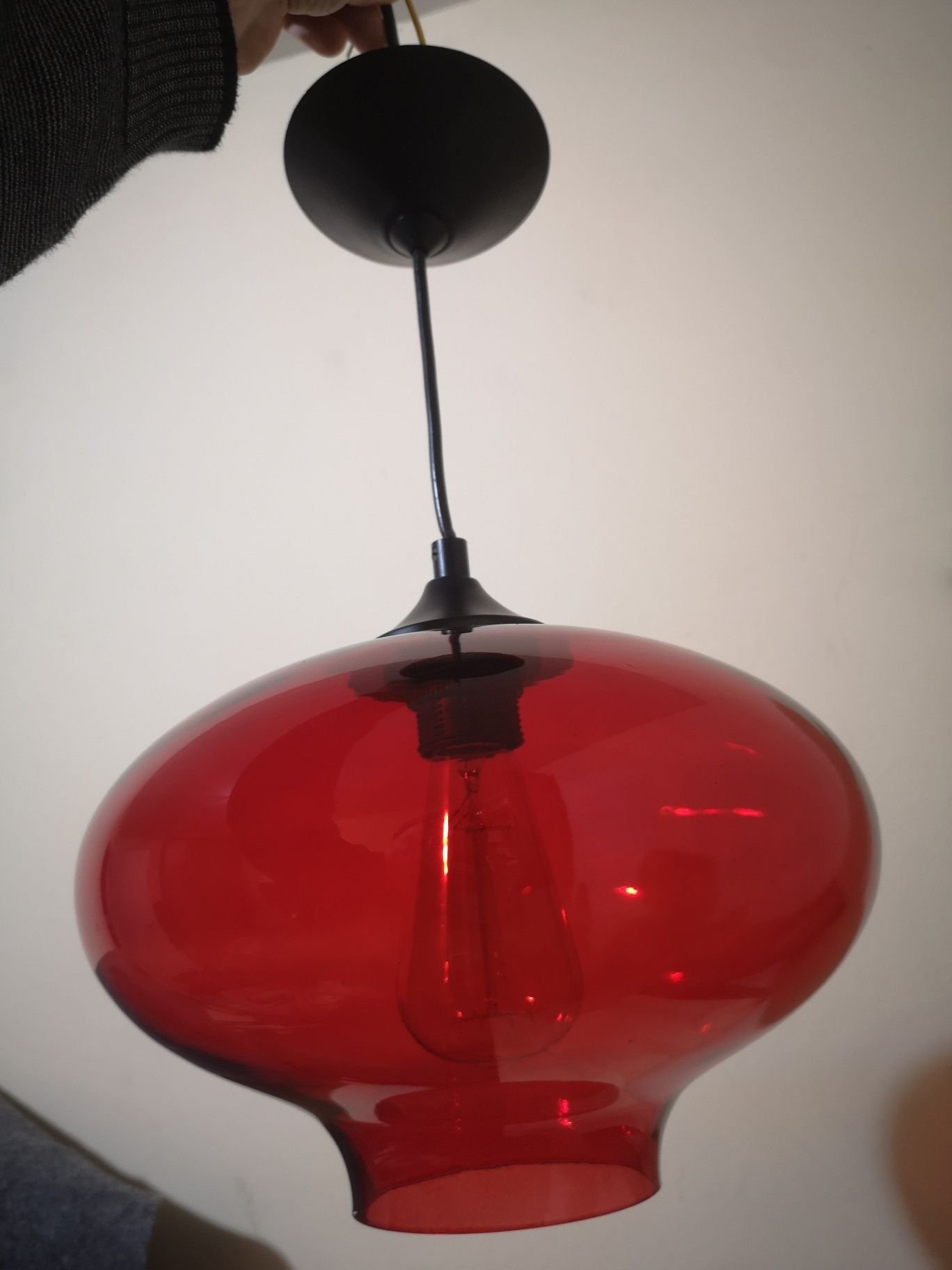 Szklana lampa sufitowa