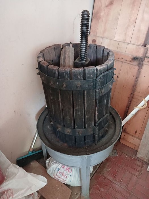 Лин + пресс  для переработки винограда