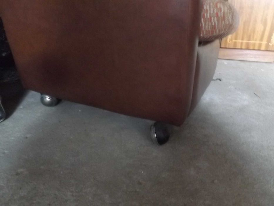 Fotele klubowe obrotowe PRL brązowe na kółkach lekkie zadbane Vintage